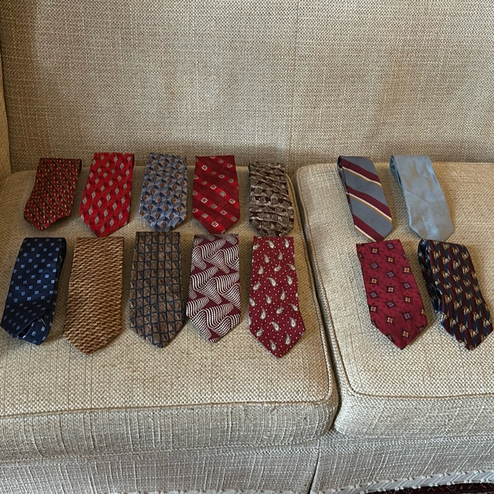 Lot of Nordstrom, Robert Talbot Studio, and 1901 ties.